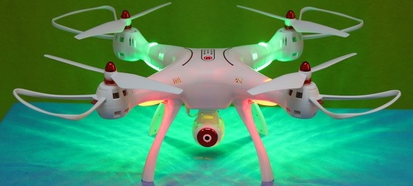 SYMA X8SW-D - dron s pohyblivou kamerou