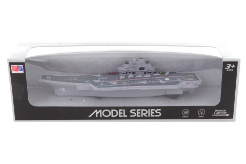 Model letadlové lodě na baterie